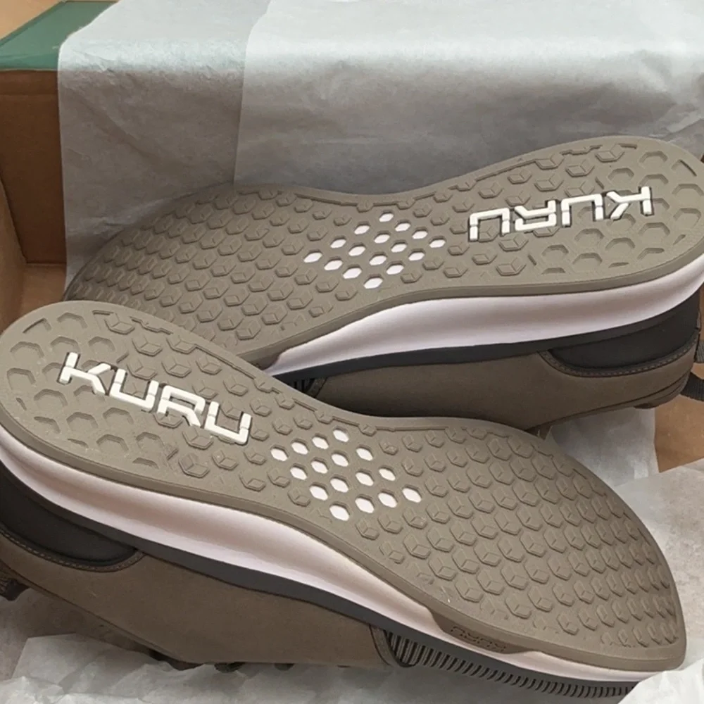 KURU stylish sneakers